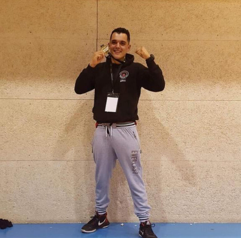 73FF5CC5-7C1E-4227-A5D5-D2792CF7E775