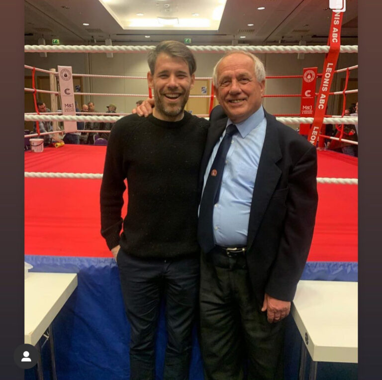 A11617A8-A925-4386-BAEF-661015032A9C